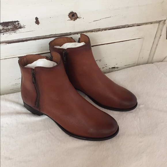 frye carly double zip bootie